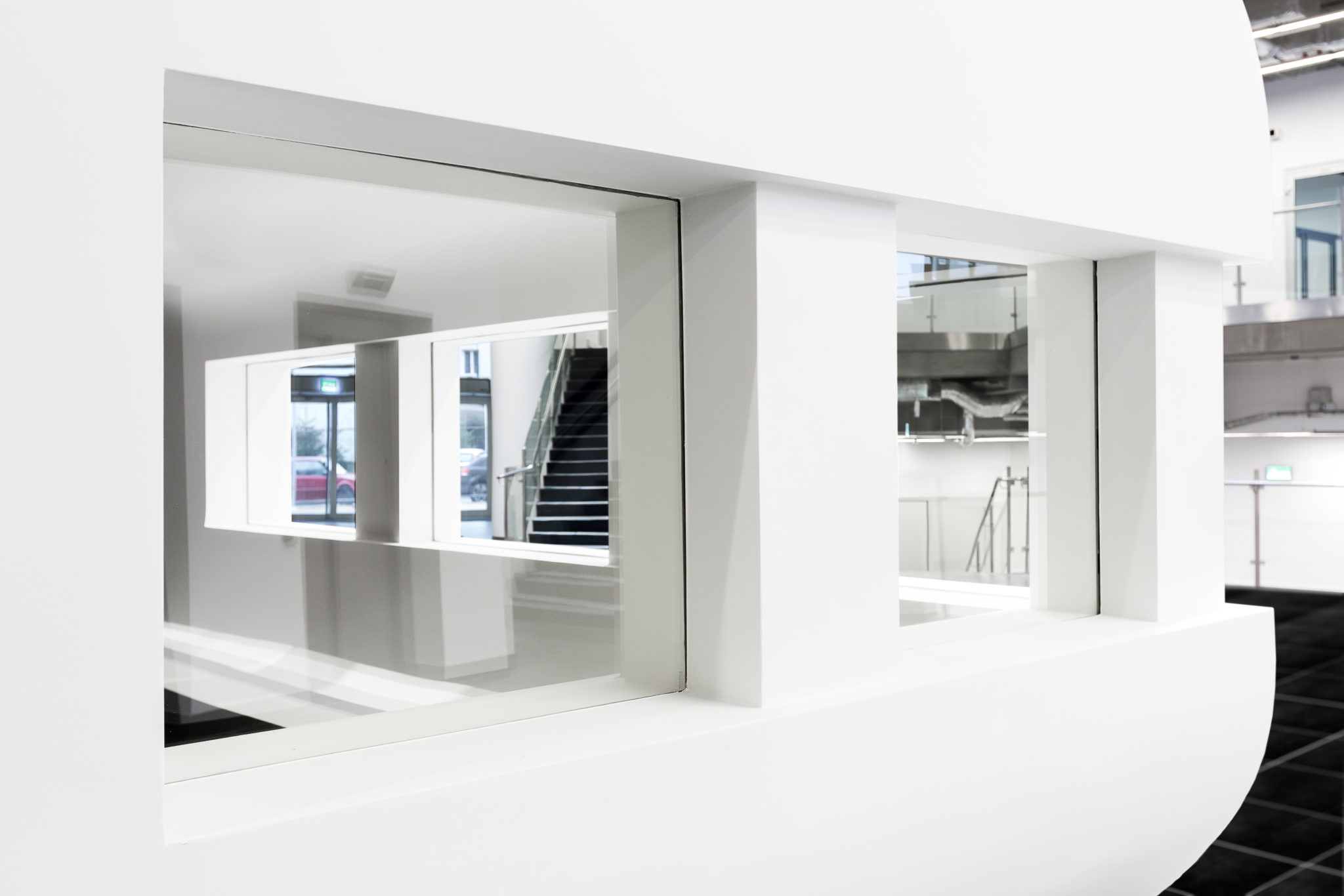 POLFLAM FR frameless fire-rated glass